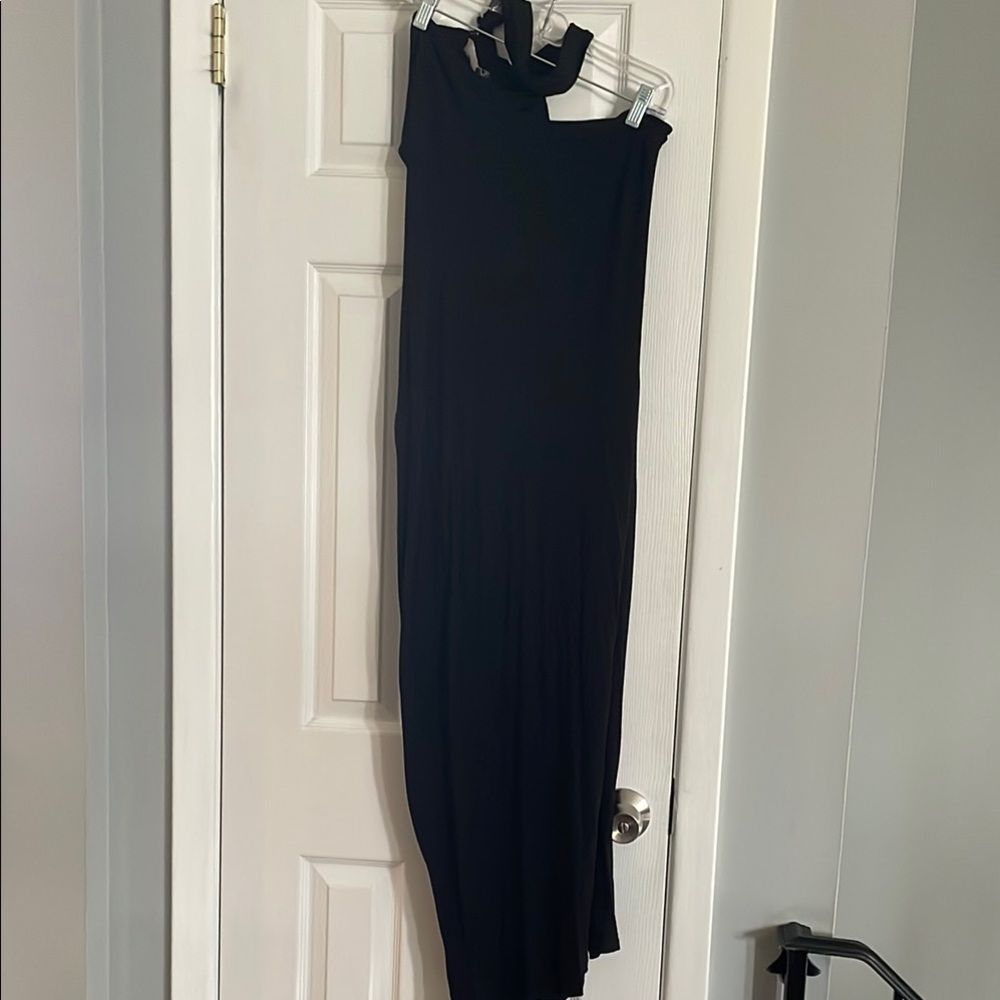 Elegant Black One-Shoulder Dress